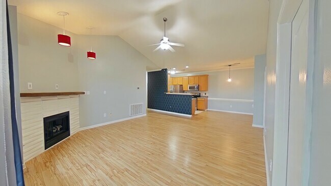 Foto del edificio - 1324 Kershaw Loop