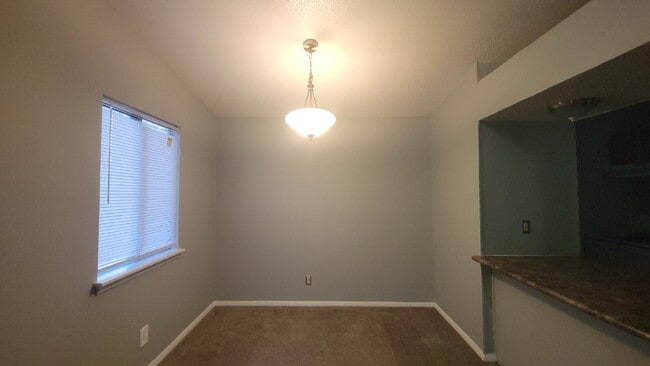 Foto del edificio - 900 Candlewood Dr NW