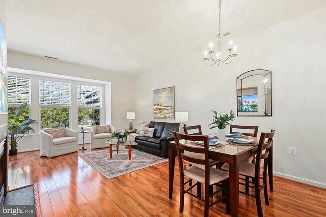 Foto del edificio - 23110 Blackthorn Square