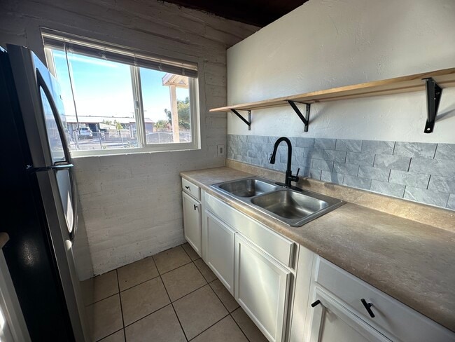 Foto del edificio - 174 W Borrego St