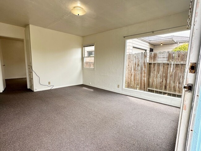 Building Photo - 1225 K St