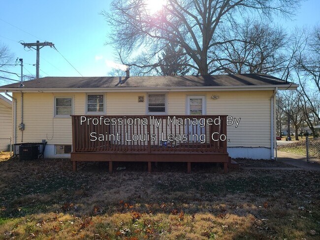 Building Photo - 113 Bayview Dr