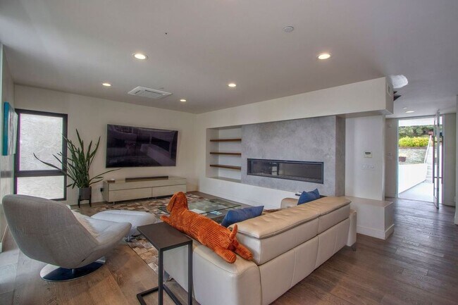 Building Photo - 13708 Pine Needles Dr