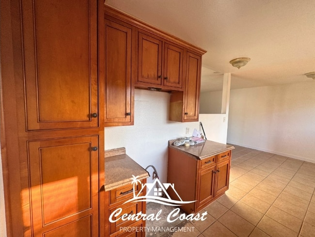 Foto del edificio - 0 W Camino Colegio