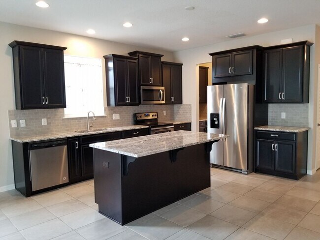 Building Photo - Beautiful  3 bedroom home in Bentley Green