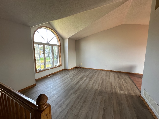 Building Photo - 6629 Parkway