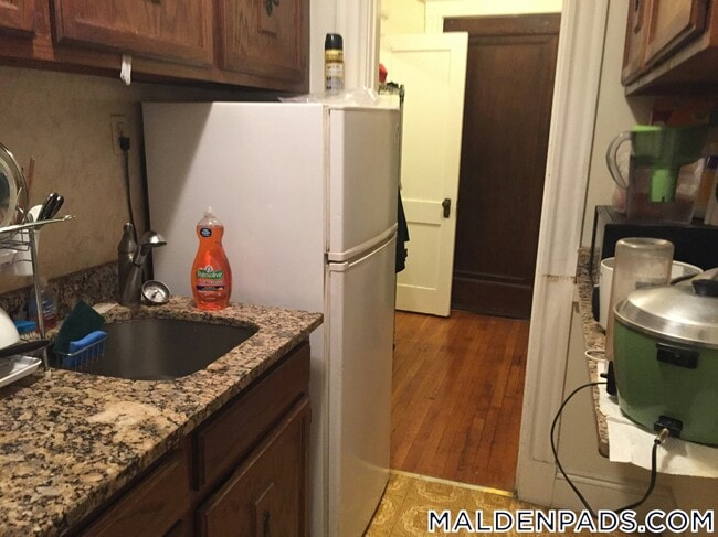 Building Photo - 17-19-19 Washington St S