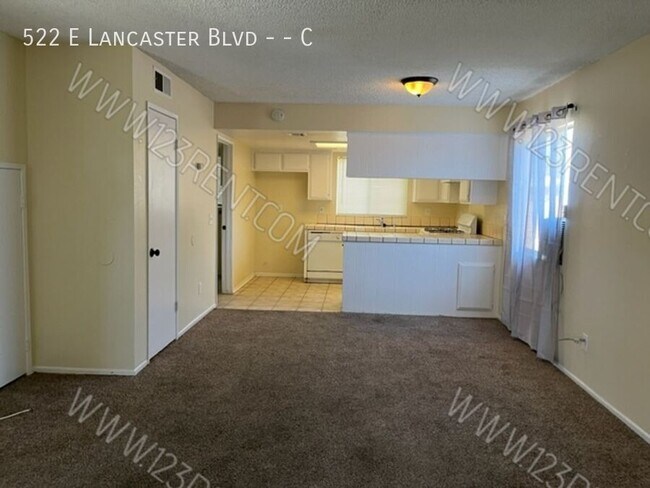 Foto del edificio - 522 E Lancaster Blvd