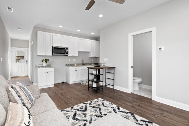 Foto del edificio - 1013 B St