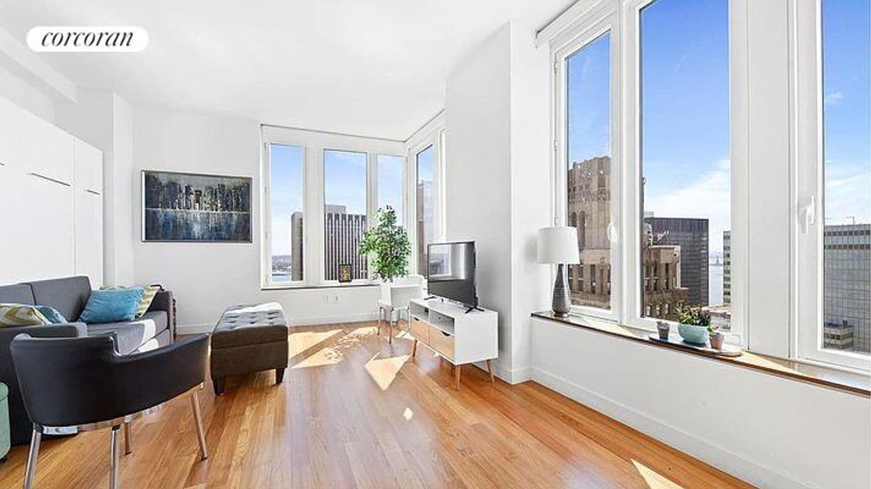 Primary Photo - 15 S William St