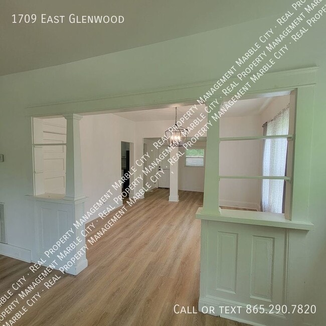 Building Photo - Charming 4 bedroom home