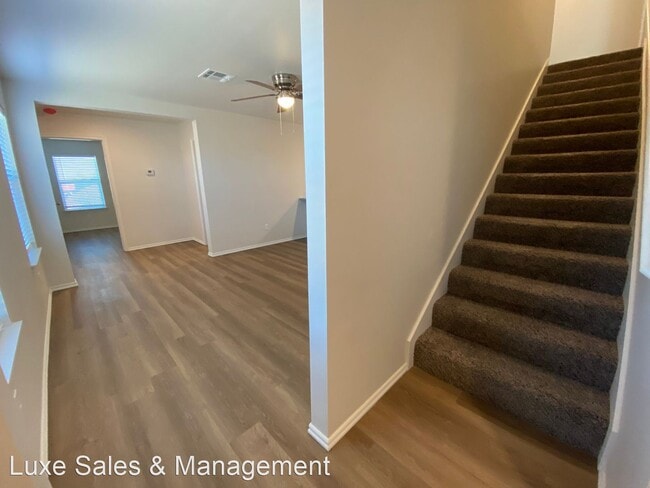 Building Photo - 3 br, 2.5 bath House - 10801 NW 119th Place