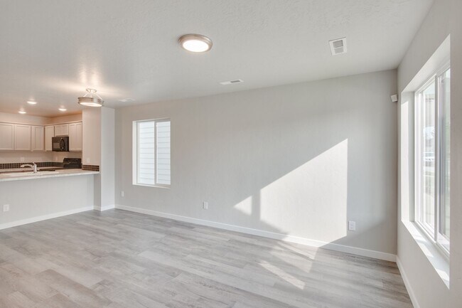 Foto del edificio - Beautiful, Modern 2 Bedroom Cottage Availa...