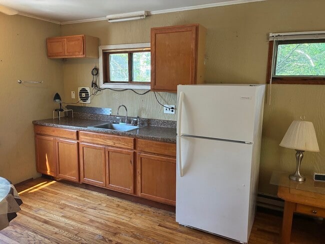 Building Photo - Chestnut Grove Village 200