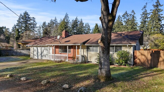 Building Photo - Charming 3-Bed Lakewood Home | Fully Updat...