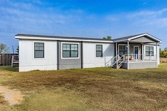 Building Photo - 951 Sandusky Rd E