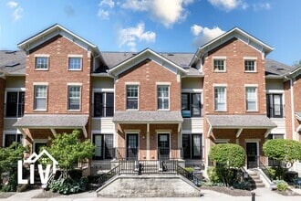 Building Photo - 1054 Reserve Way