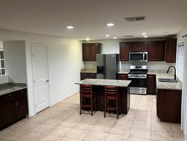 Building Photo - 7342 Caballo Range Ave