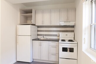 Building Photo - 539 Rue Prince Arthur O