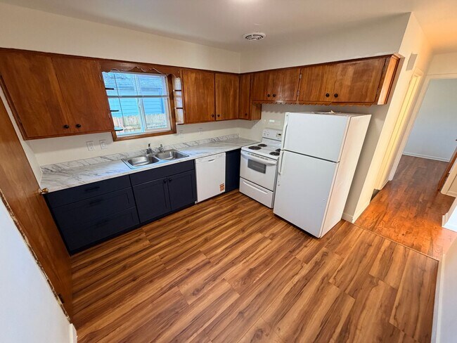 Foto del edificio - Two Bedroom Duplex With Full Size Basement