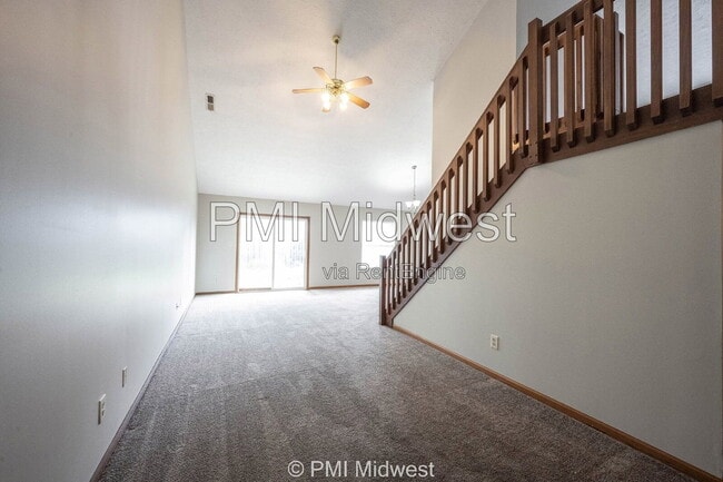 Building Photo - 1092 Cobra Dr