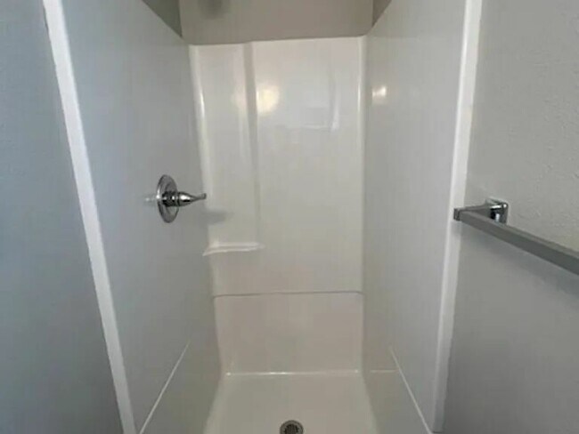 Foto del edificio - 4510 Clermont Ave