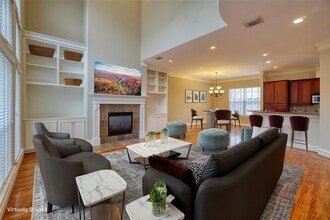 Building Photo - 906 Fowler St