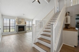 Building Photo - 2109 Boxwood Path