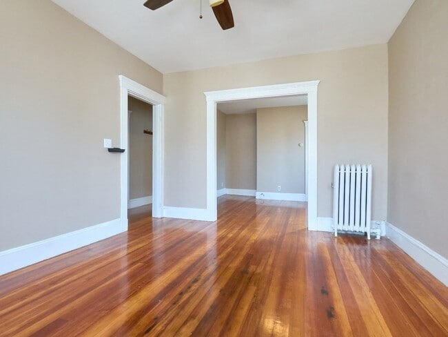 Foto del edificio - 447 Ashmont St