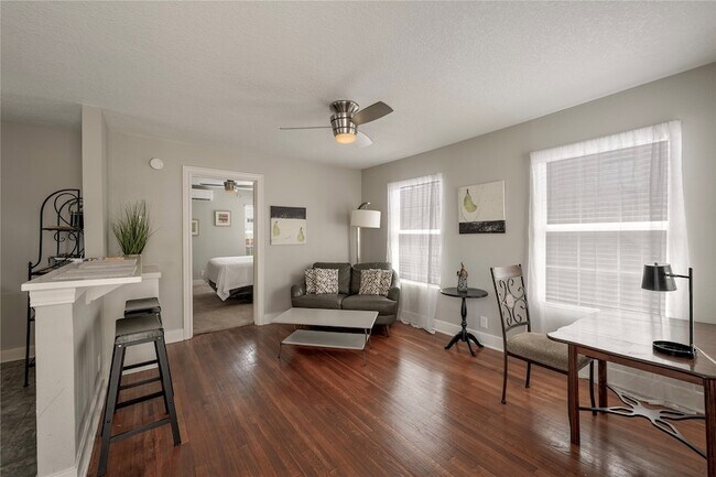 Foto del edificio - 3310 Crawford St