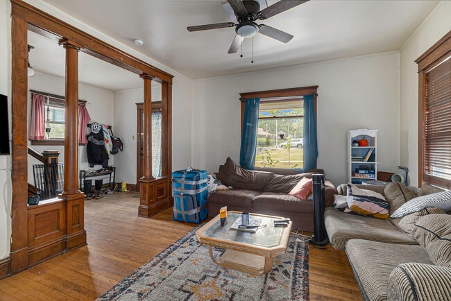 Foto del edificio - 405 N Ashley St