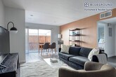 Foto principal - 616 N Sweetzer Ave