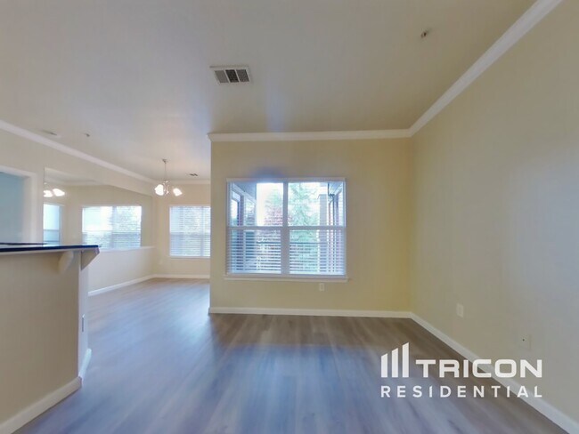 Foto del edificio - 8434 Walerga Rd