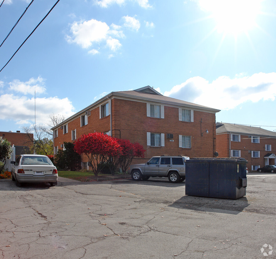 Building Photo - 4200 Hillman Way