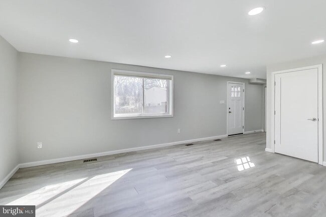 Building Photo - 18948 Quail Valley Blvd