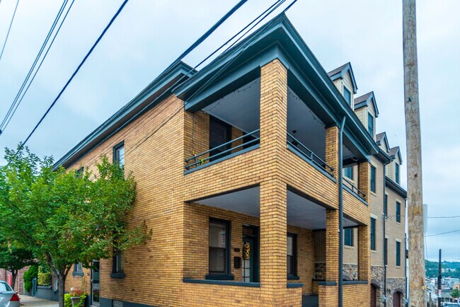 Se alquila segundo piso - 4121 Davison St