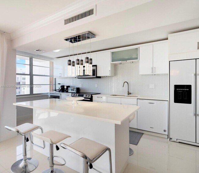 Foto del edificio - 18071 Biscayne Blvd