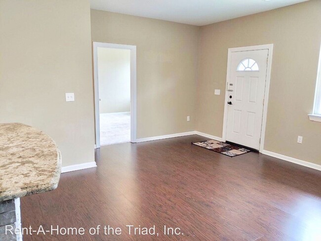 Building Photo - 4 br, 2 bath House - 807 Rockett Street
