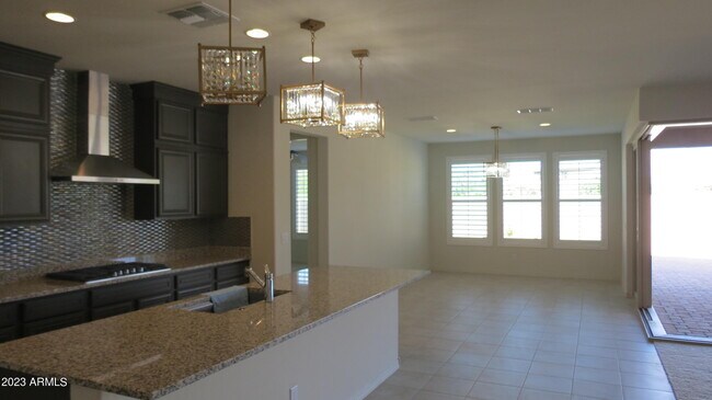 Foto del edificio - 5862 N 86th Dr