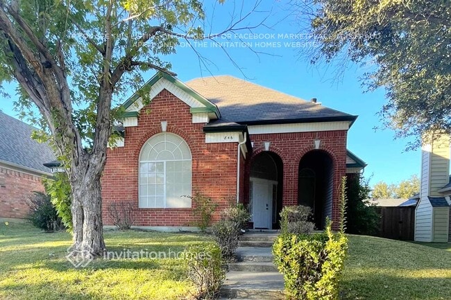 Building Photo - 846 San Jacinto Dr