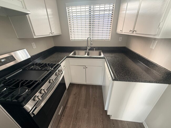 Studio - Galleria Townhomes