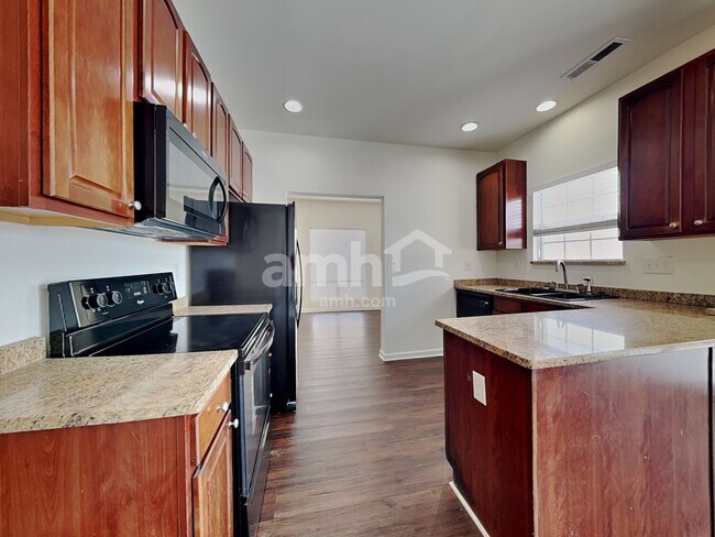 Foto del edificio - 547 Rockbridge Dr