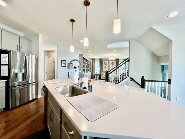 Building Photo - Large Executive home in Beavercreek Well d...