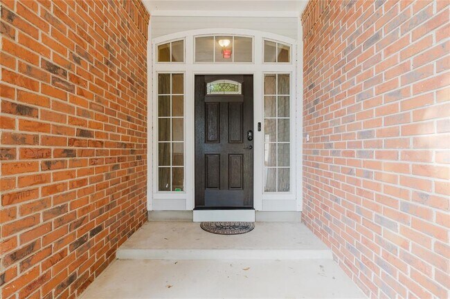 Foto del edificio - 6614 Bramber Ln