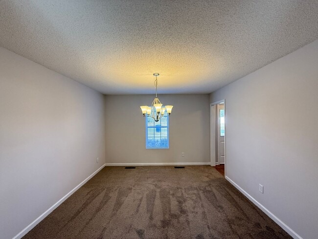 Building Photo - 2120 Dave St