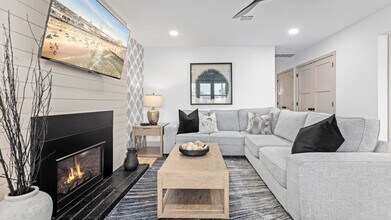 Building Photo - 3136-38 Haven Ave