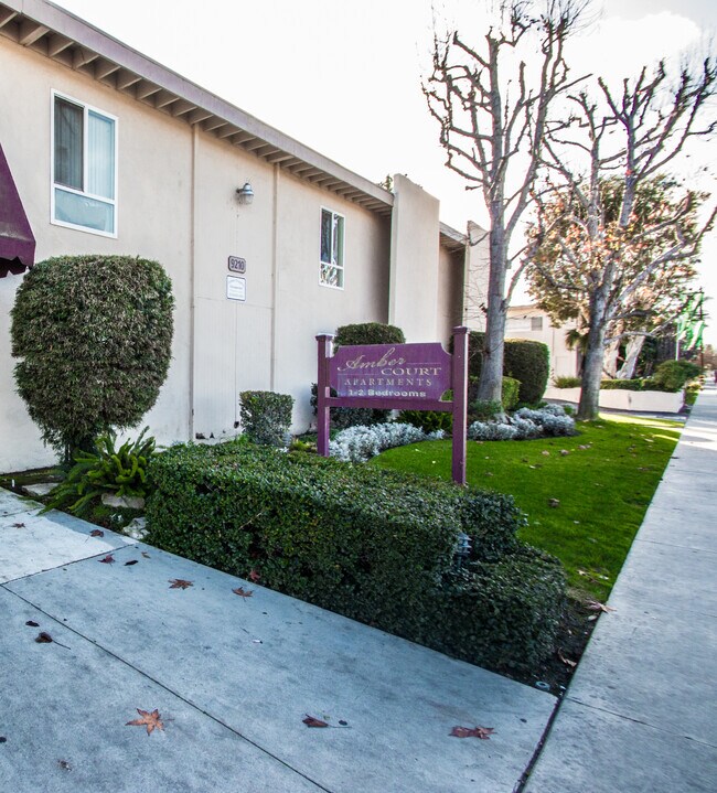 Foto del edificio - 9210 Somerset Blvd