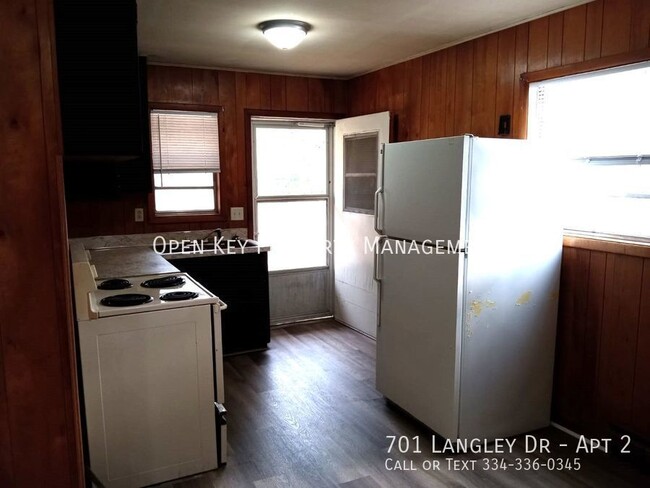 Building Photo - 701 Langley Dr