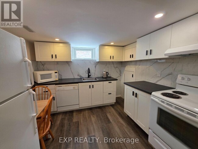 Building Photo - 77 Kulpin Ave