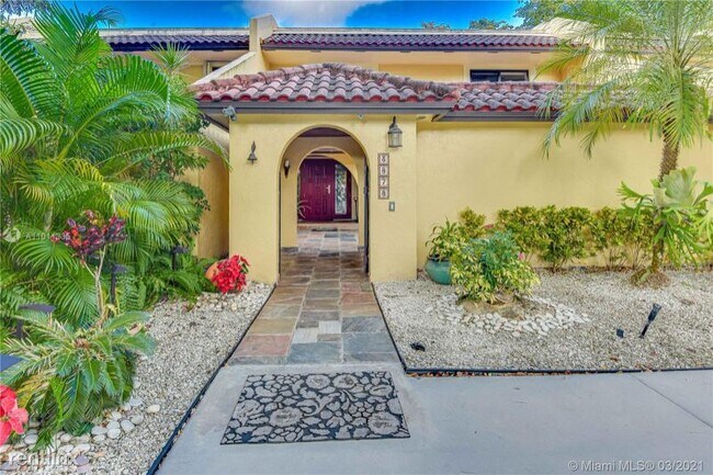 Building Photo - 3878 Alcantara Ave